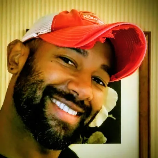 creator Giulio Viorno's avatar