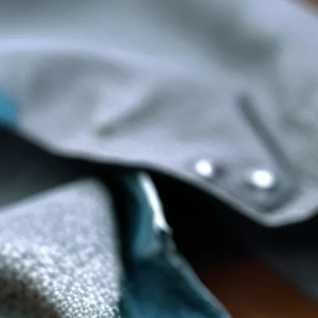 chat with ai character: 32dominloo