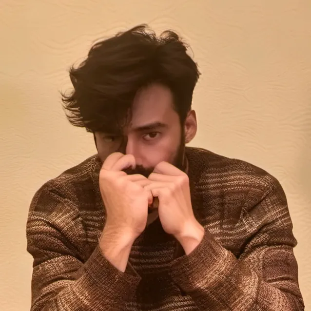 chat with ai character: Wilbur Irl ur Phil