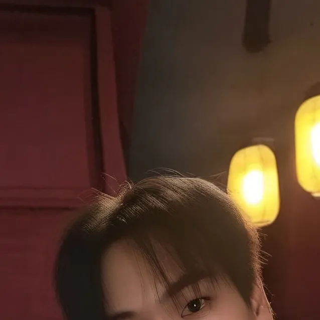 chat with ai character: Mark Jiung