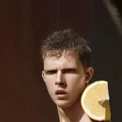 chat with ai character: Stephen Quire