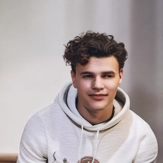 chat with ai character: Lando Norris