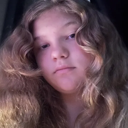 creator Kinleigh Swanson's avatar