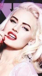 ai character: Gia background