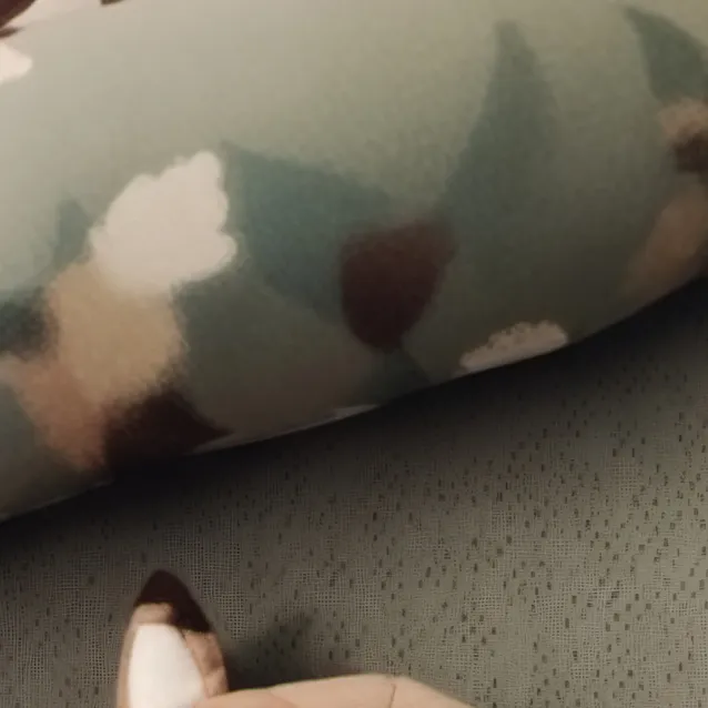 chat with ai character: uki