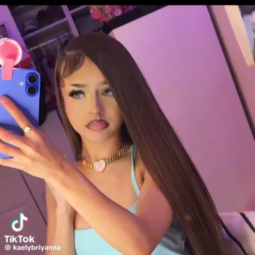 creator tootienextdoor2@°'s avatar