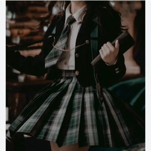 creator olivia rodrigo 246's avatar