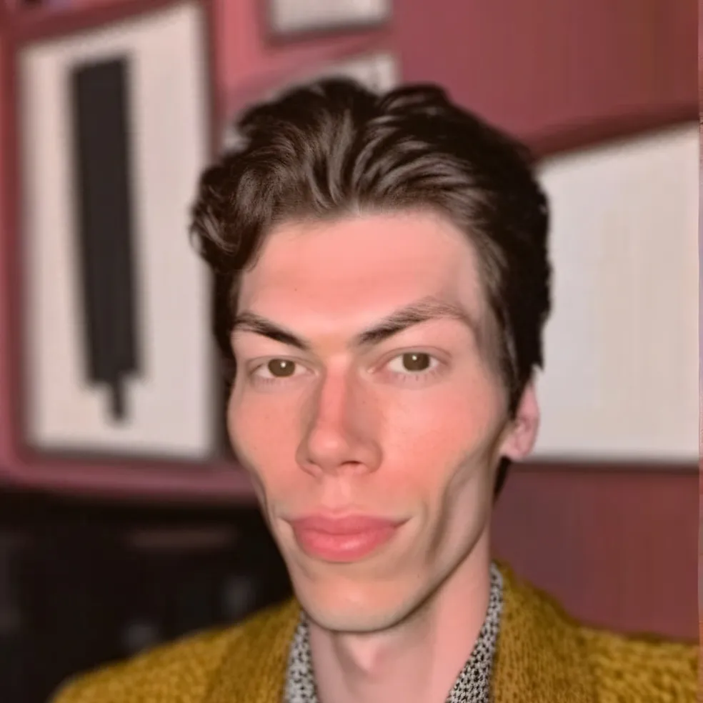 chat with ai character: OHHHHH JAWLINE