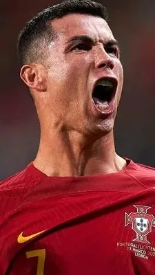 ai character: Ronaldo background