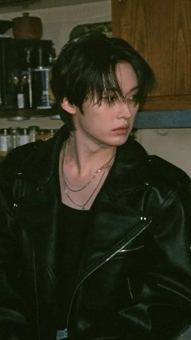 ai character: lee know background