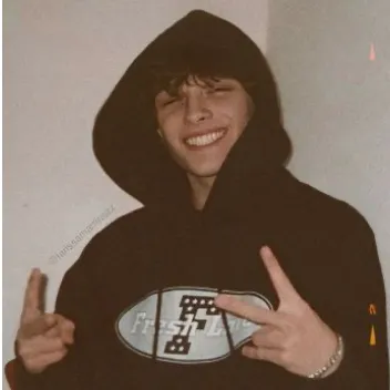 creator ♡Tiff_not_here♡'s avatar