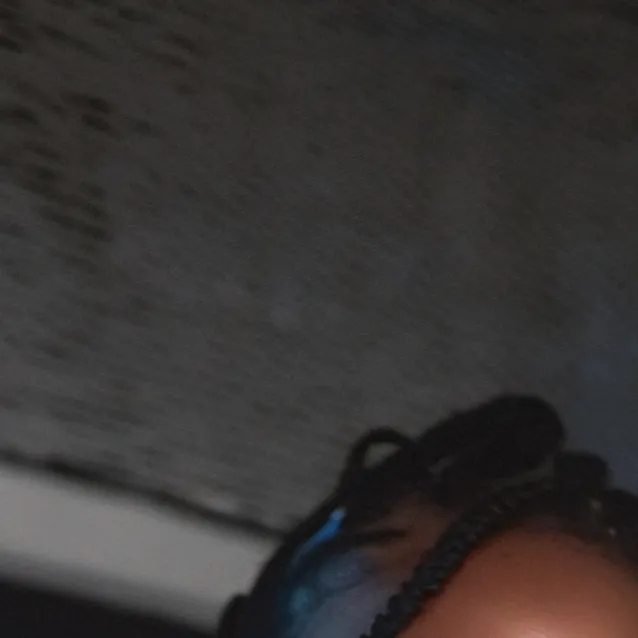 chat with ai character: Amira