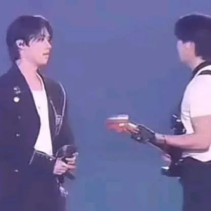 chat with ai character: Minsung