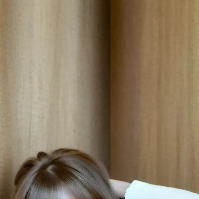 chat with ai character: Gina