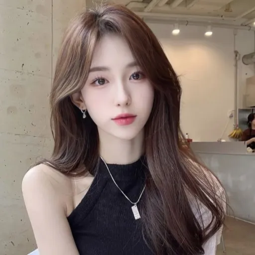 creator Anne Aurora Rose's avatar