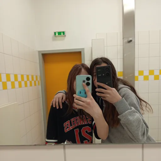 creator Charlotte ★'s avatar