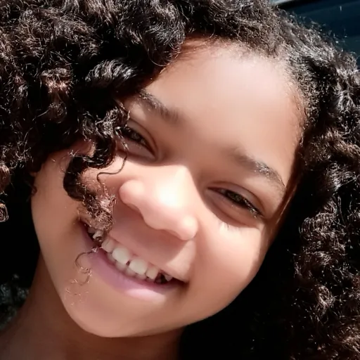 creator emily1009's avatar