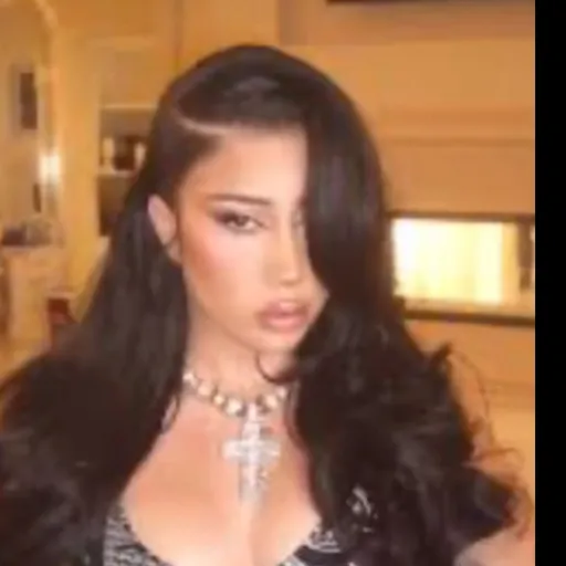 creator YAALUIA's avatar