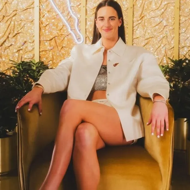 chat with ai character: Caitlin Clark