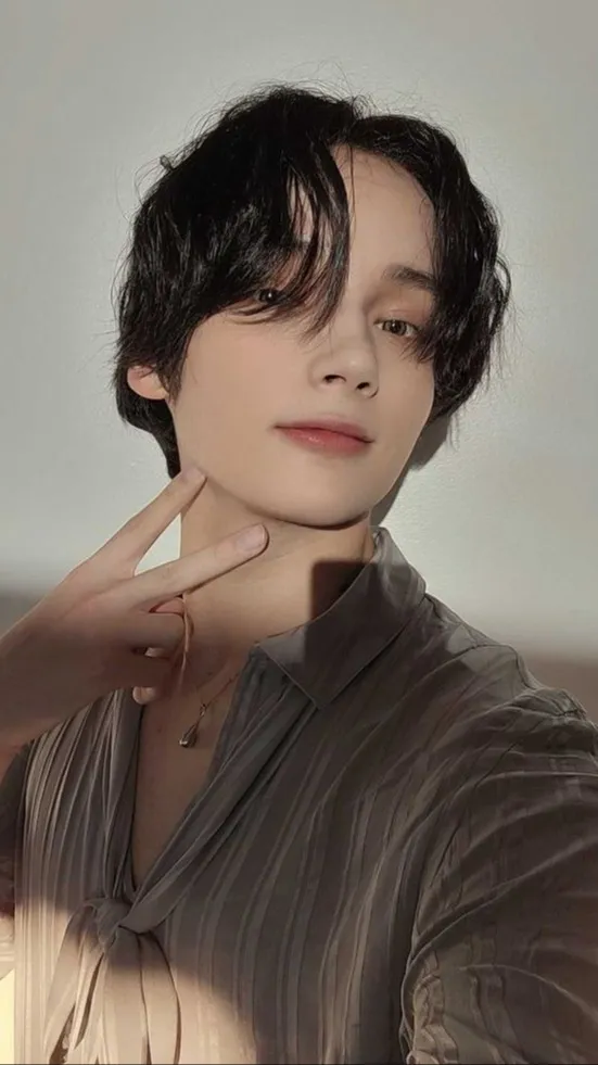 ai character: Kai background