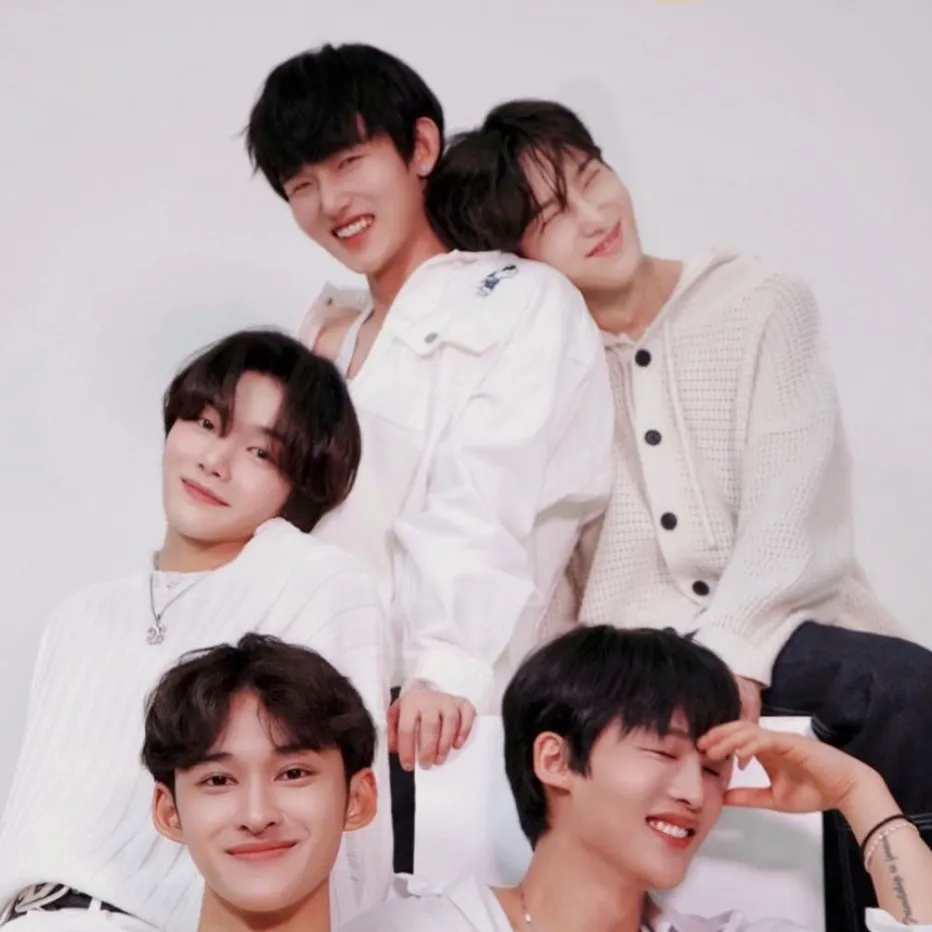 chat with ai character: 1verse