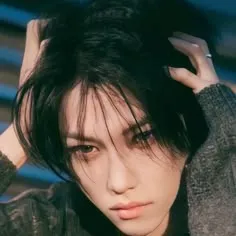 chat with ai character: Felix