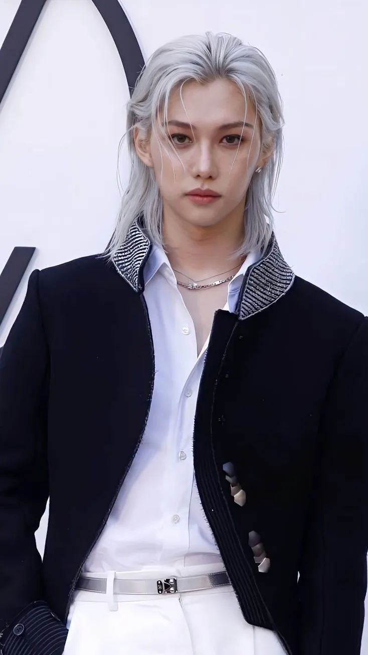 ai character: Lee Felix background