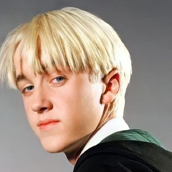 chat with ai character: Dray