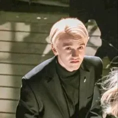 chat with ai character: Dray♥