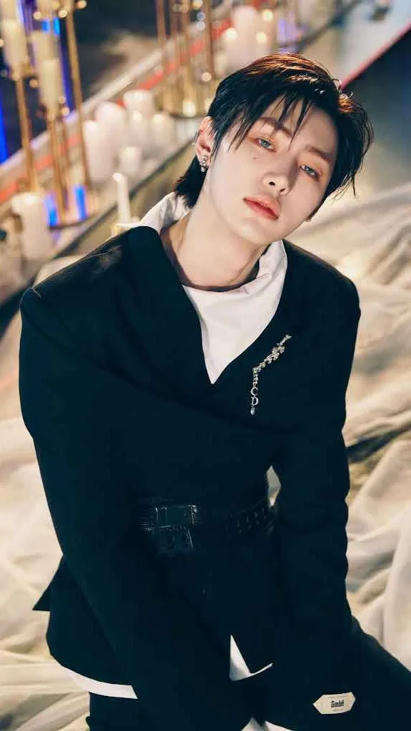 ai character: Sunghoon background