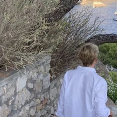 chat with ai character: Jake