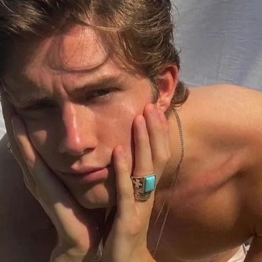 chat with ai character: Jake