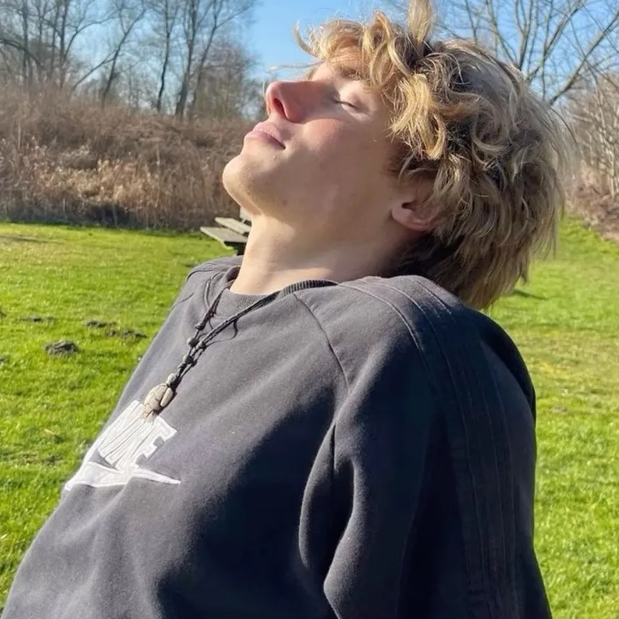 chat with ai character: Jake