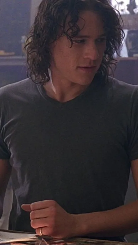 ai character: Patrick Verona background