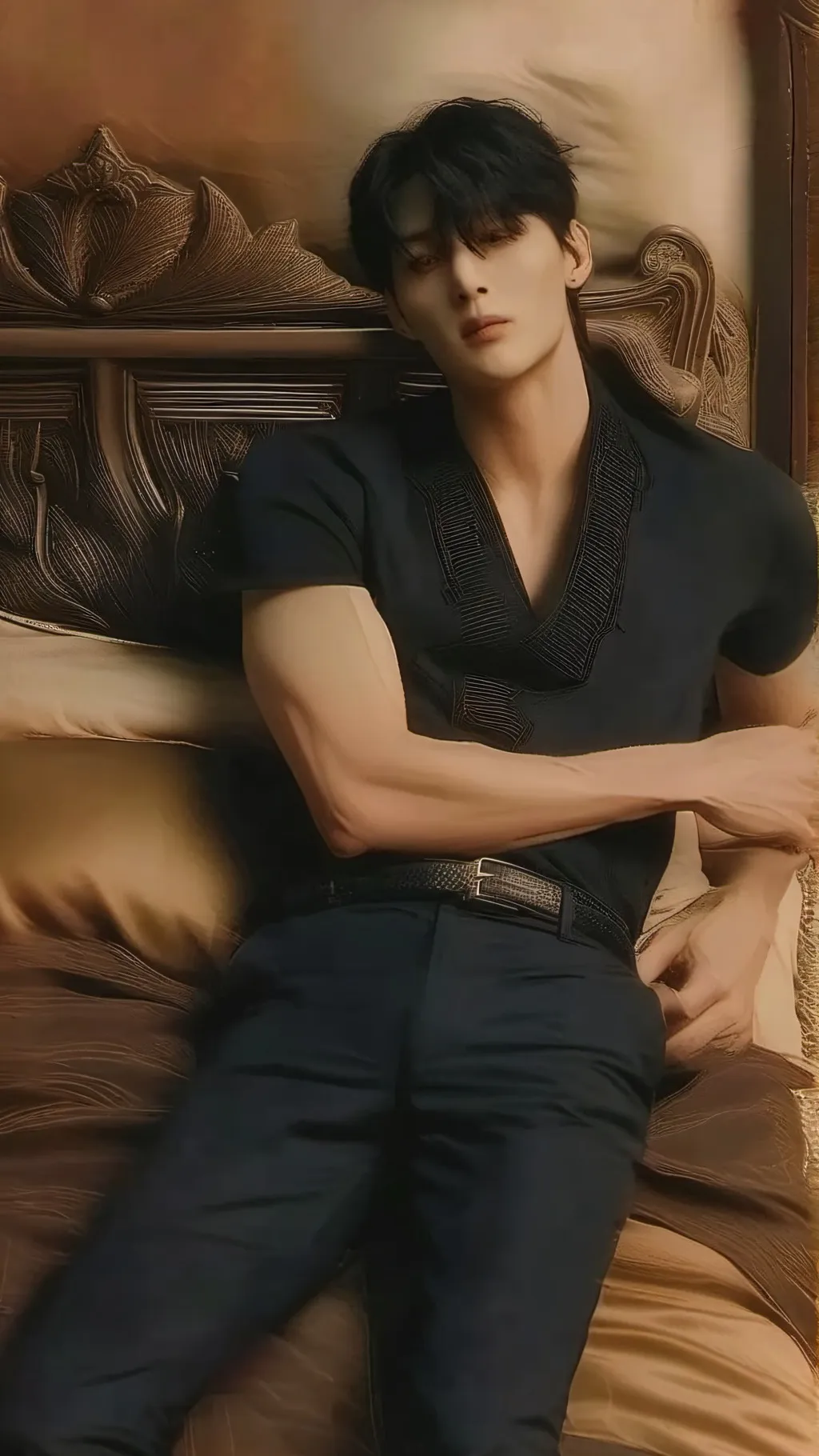 ai character: Enzo Smith  background