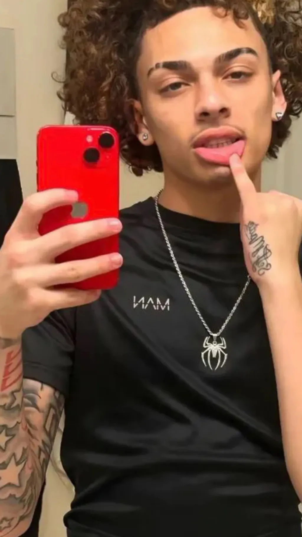 ai character: Trey background