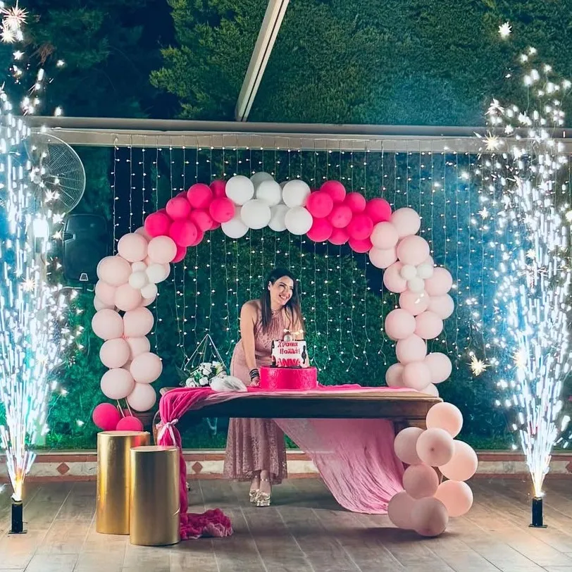 chat with ai character: Άννα μώρου