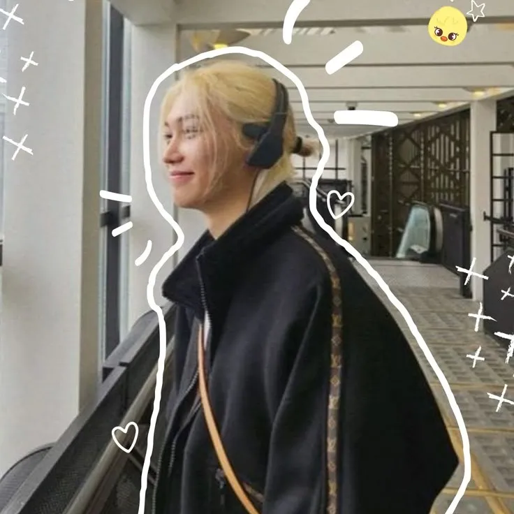 chat with ai character: ×FELIX×