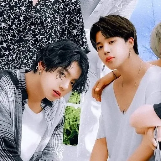 chat with ai character: BTS