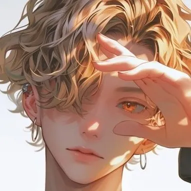 chat with ai character: Alex 💛✨🥵