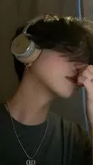 ai character: Liam  background