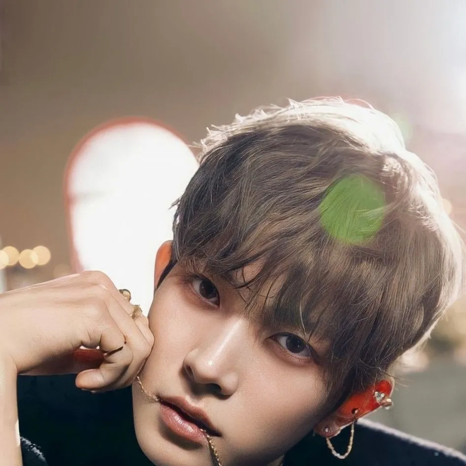 chat with ai character: Heeseung