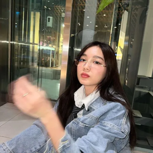 creator aReen.'s avatar