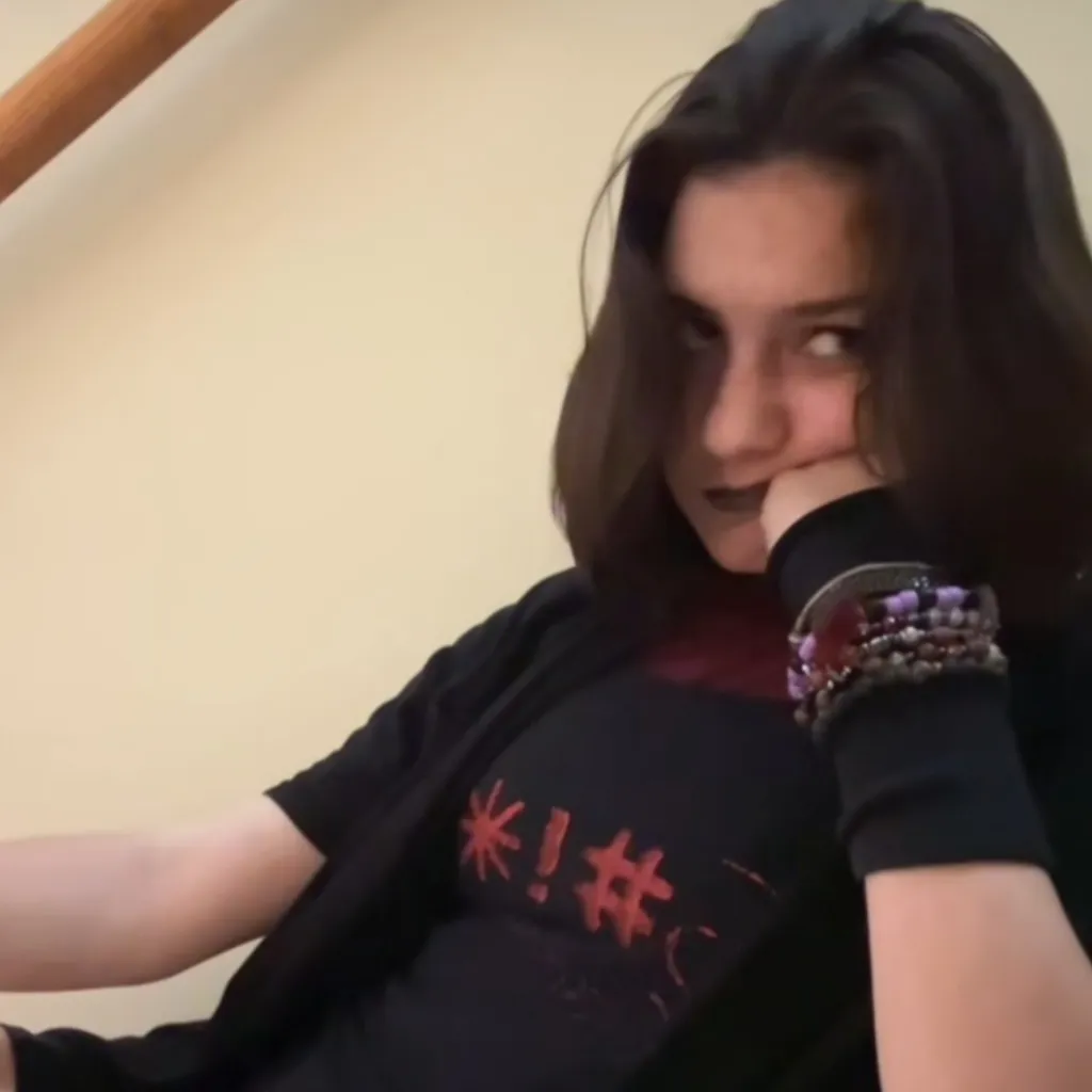 chat with ai character: Pen