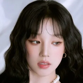 chat with ai character: Yuqi