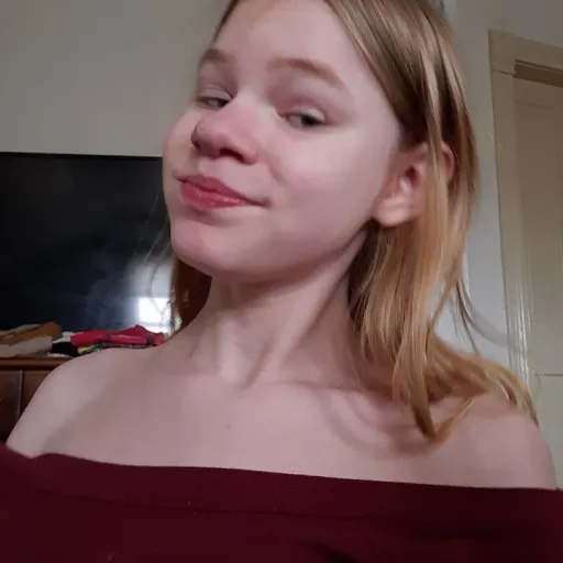 creator MaxineElling💜🖤's avatar