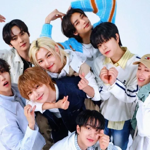 creator alexis is a stay's avatar