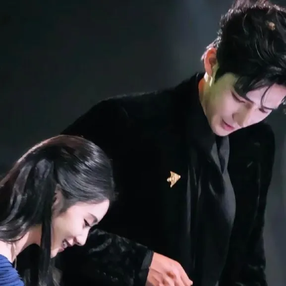 chat with ai character: Jin park