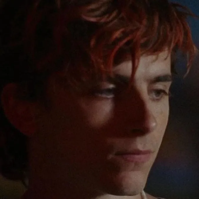 chat with ai character: Lee