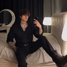 chat with ai character: Victor 